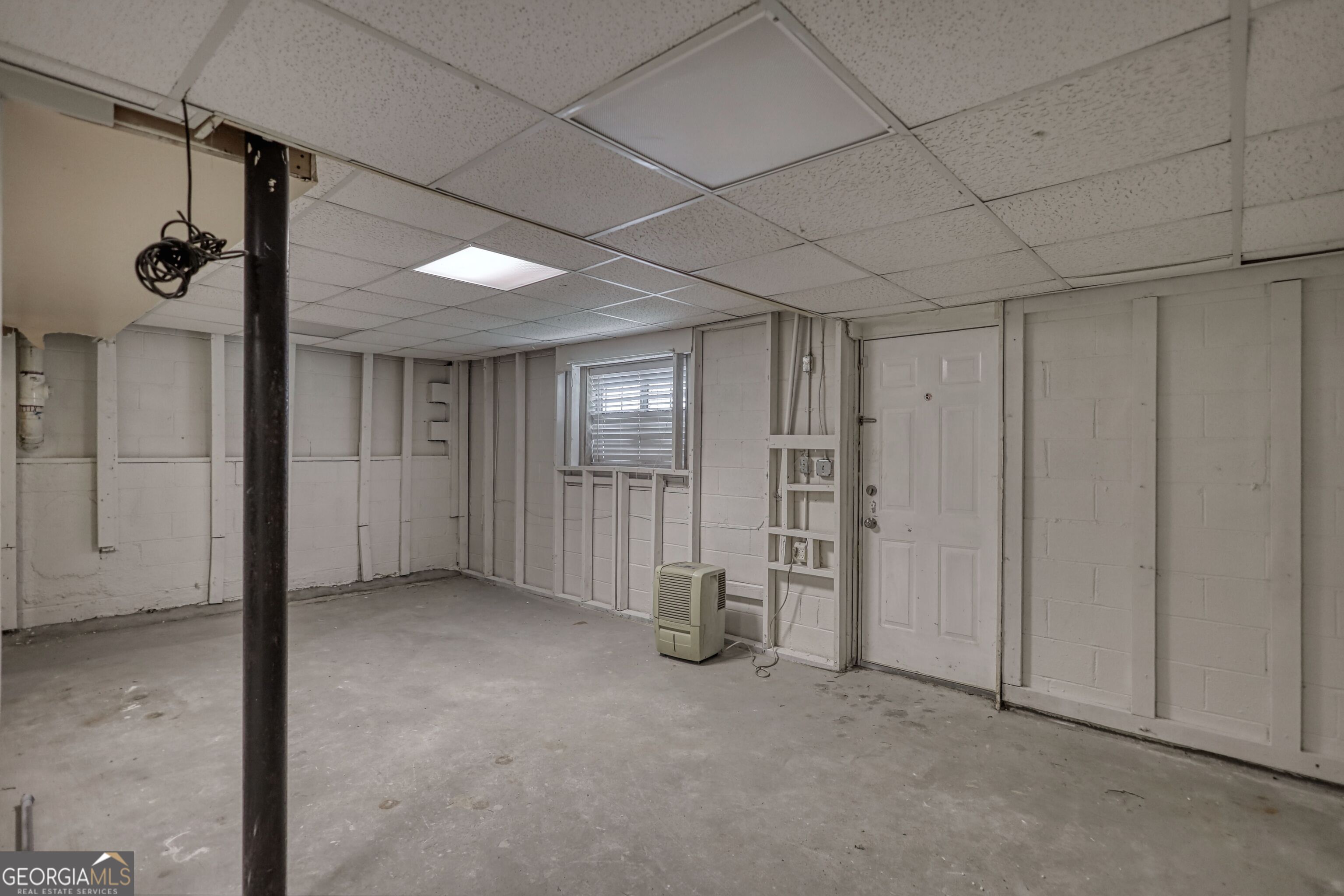 502 N Summit Stone Mountain GA 30083