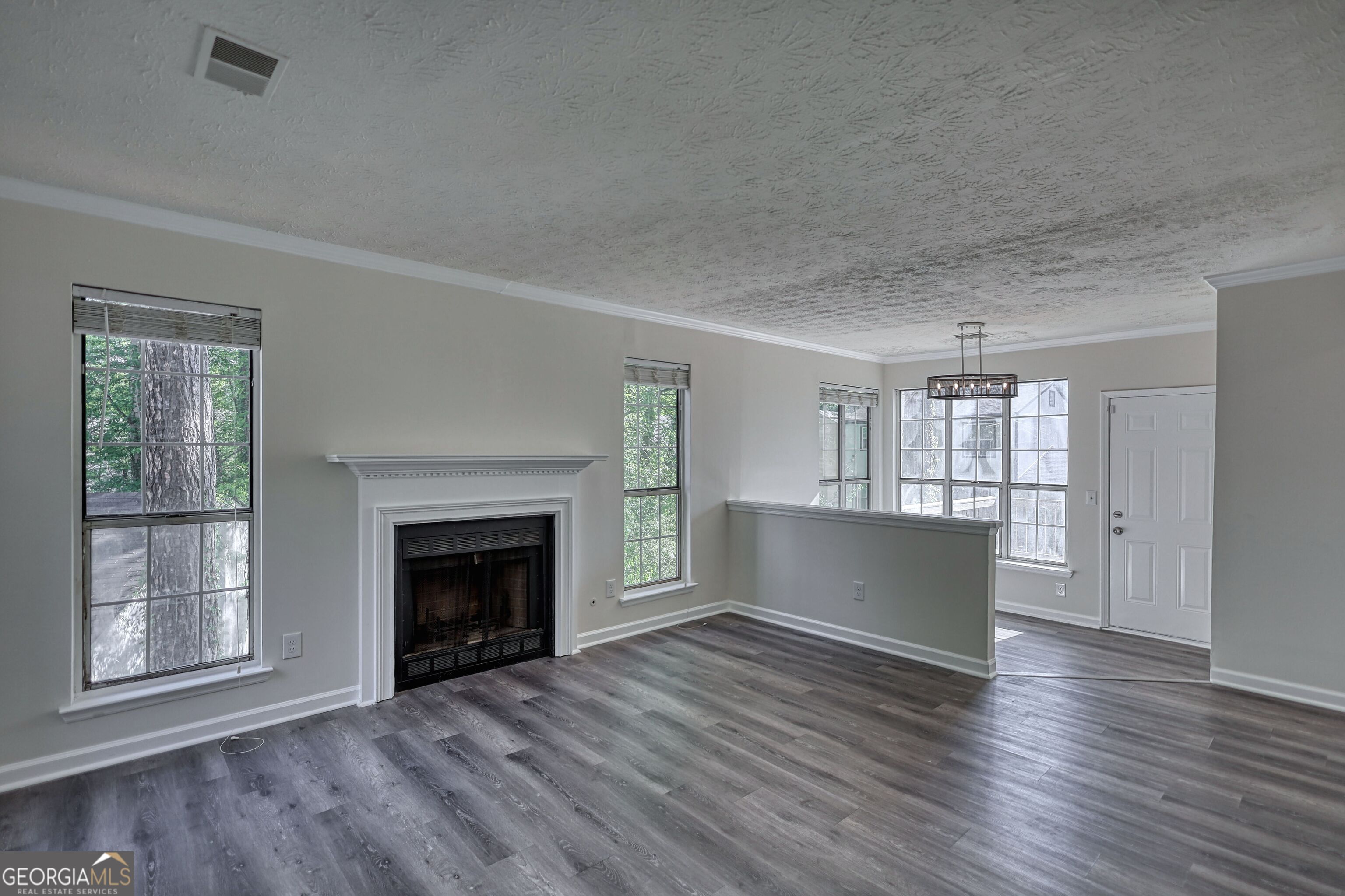502 N Summit Stone Mountain GA 30083