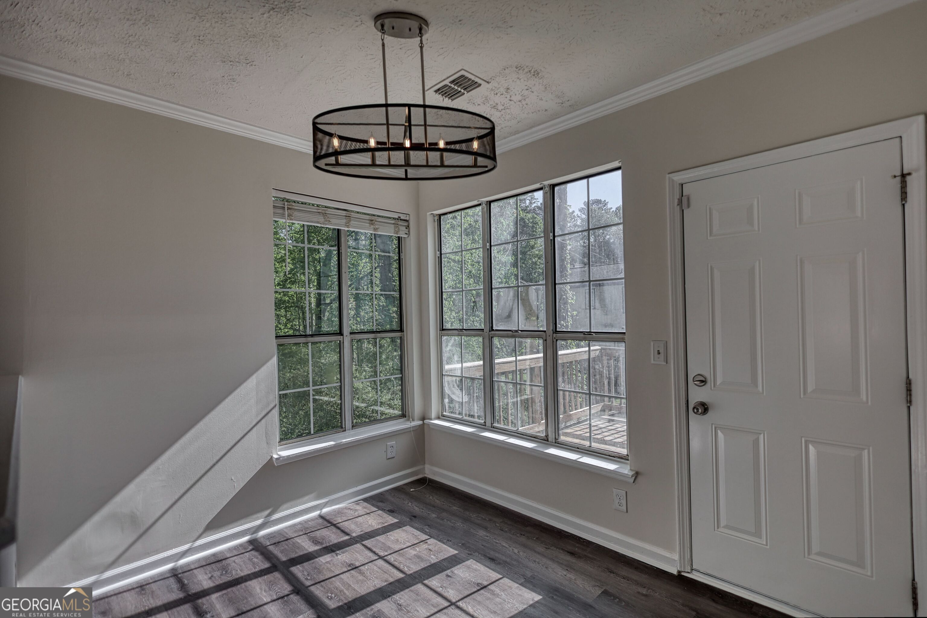 502 N Summit Stone Mountain GA 30083