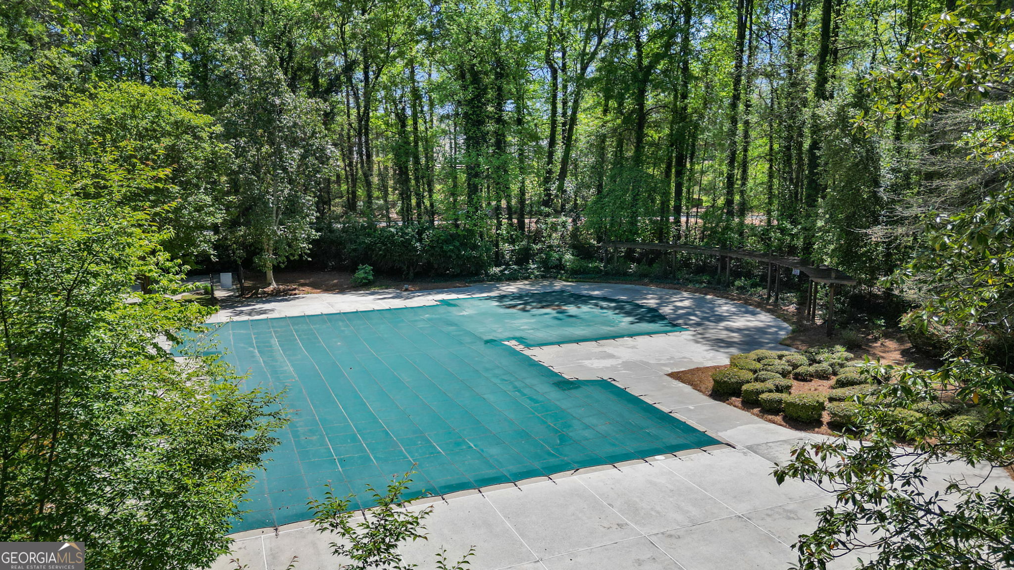 1112 Oakhurst Trail Lawrenceville GA 30043