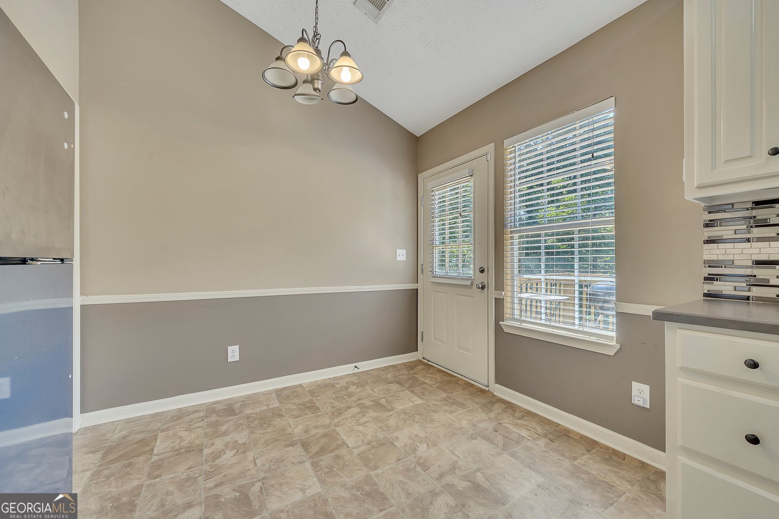 13 Oak Grove Lane NW Adairsville GA 30103