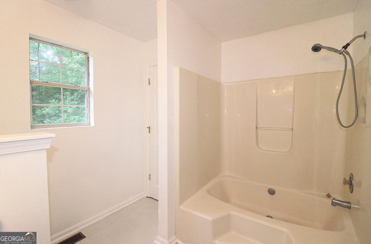 5851 Giles Road Lithonia GA 30058