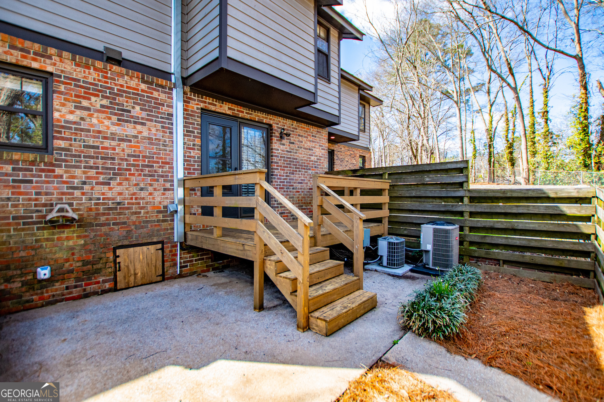541 N White Street Carrollton GA 30117