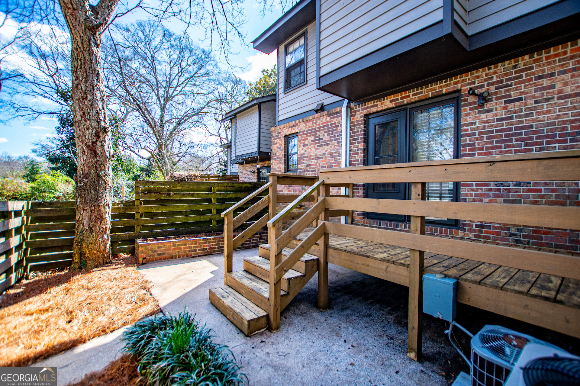 541 N White Street Carrollton GA 30117