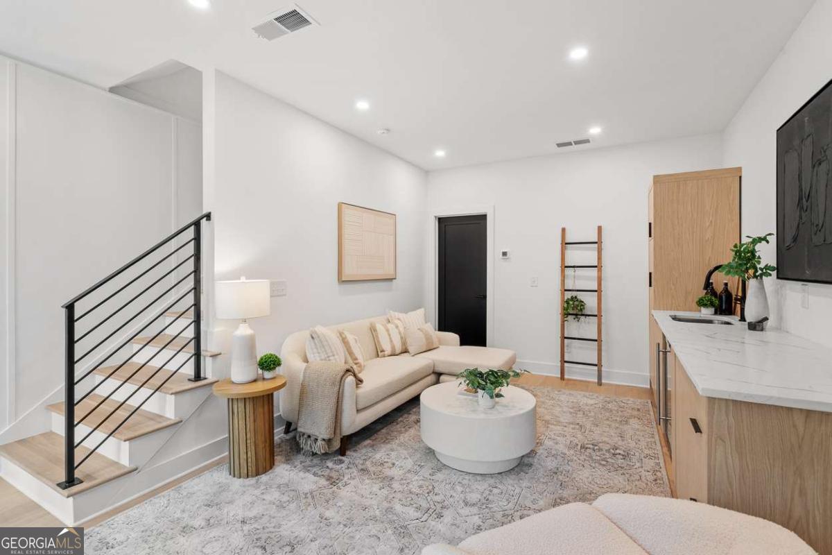 1169 Penny Lane Atlanta GA 30329
