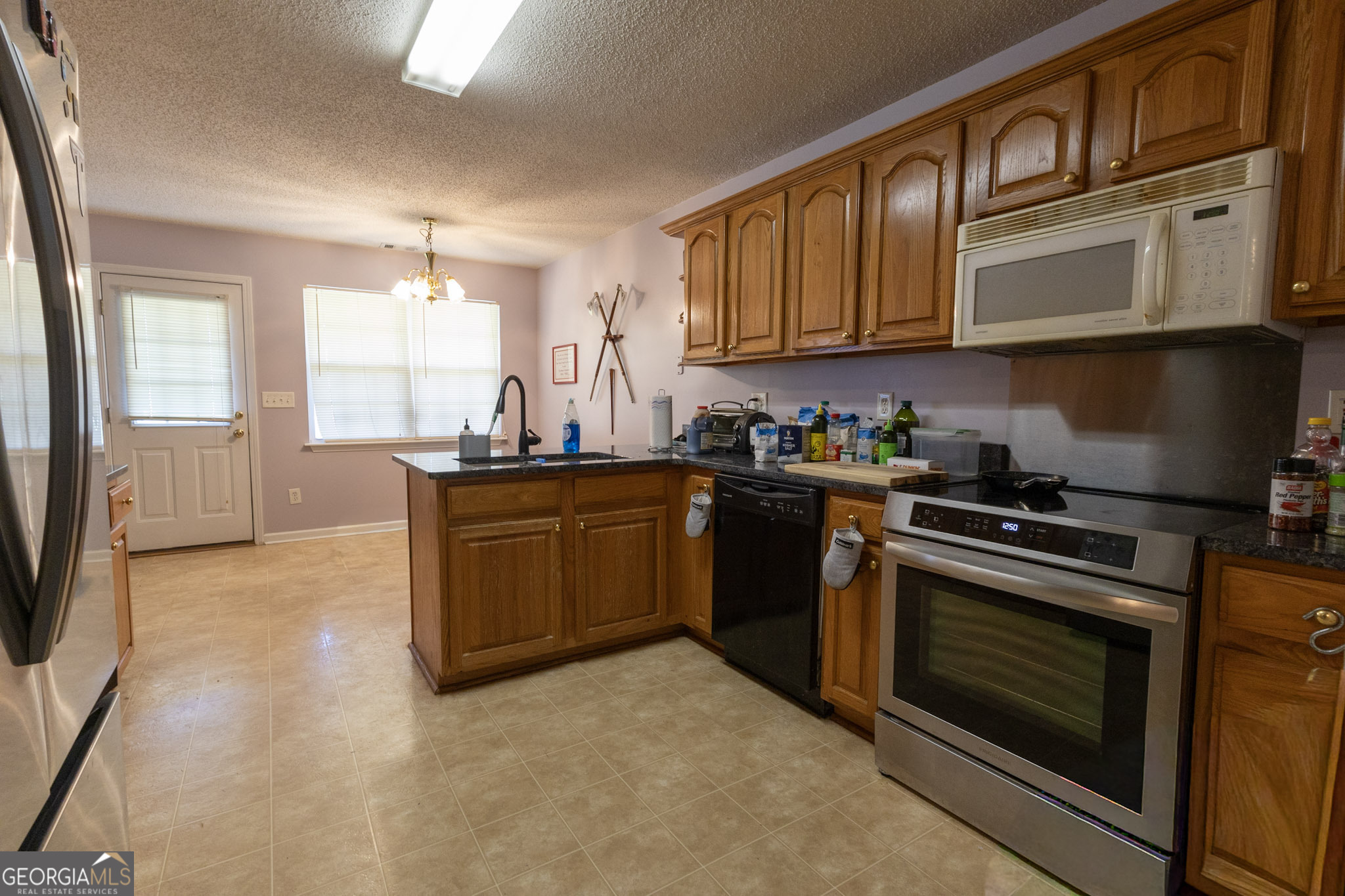 401 Links View Drive Bonaire GA 31005