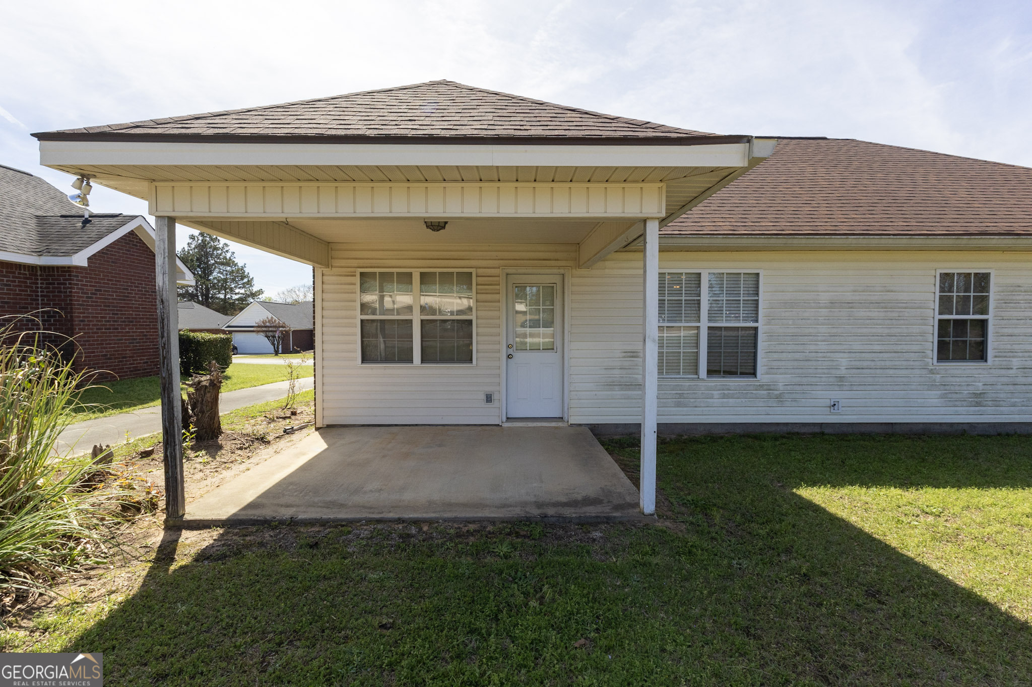 401 Links View Drive Bonaire GA 31005