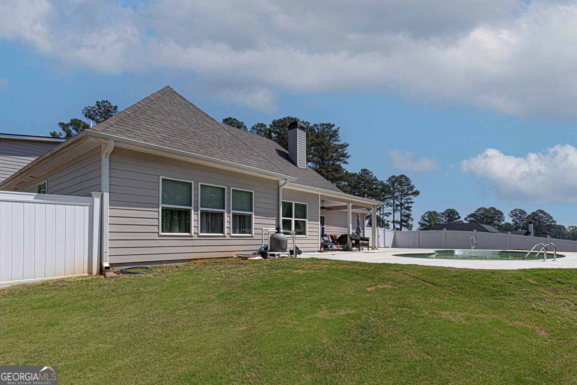 156 Lake Point Drive Williamson GA 30292