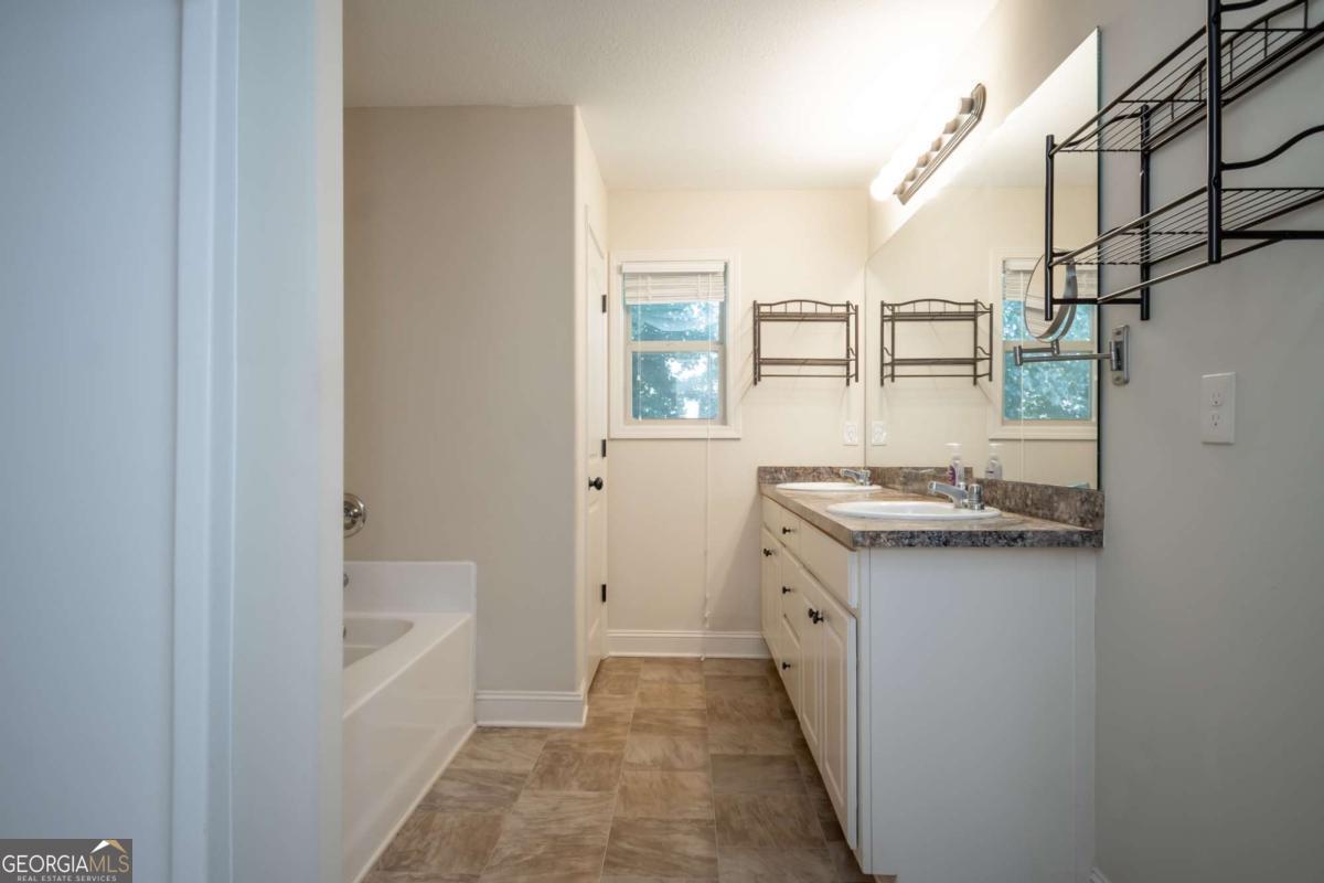 139 Goldshore Way Statham GA 30666