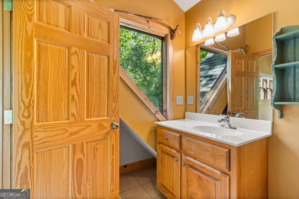 410 Falling Springs Tiger GA 30576