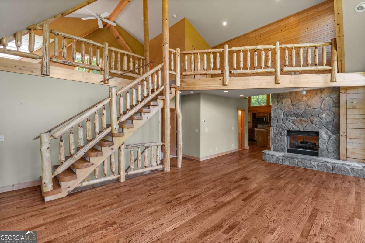 410 Falling Springs Tiger GA 30576