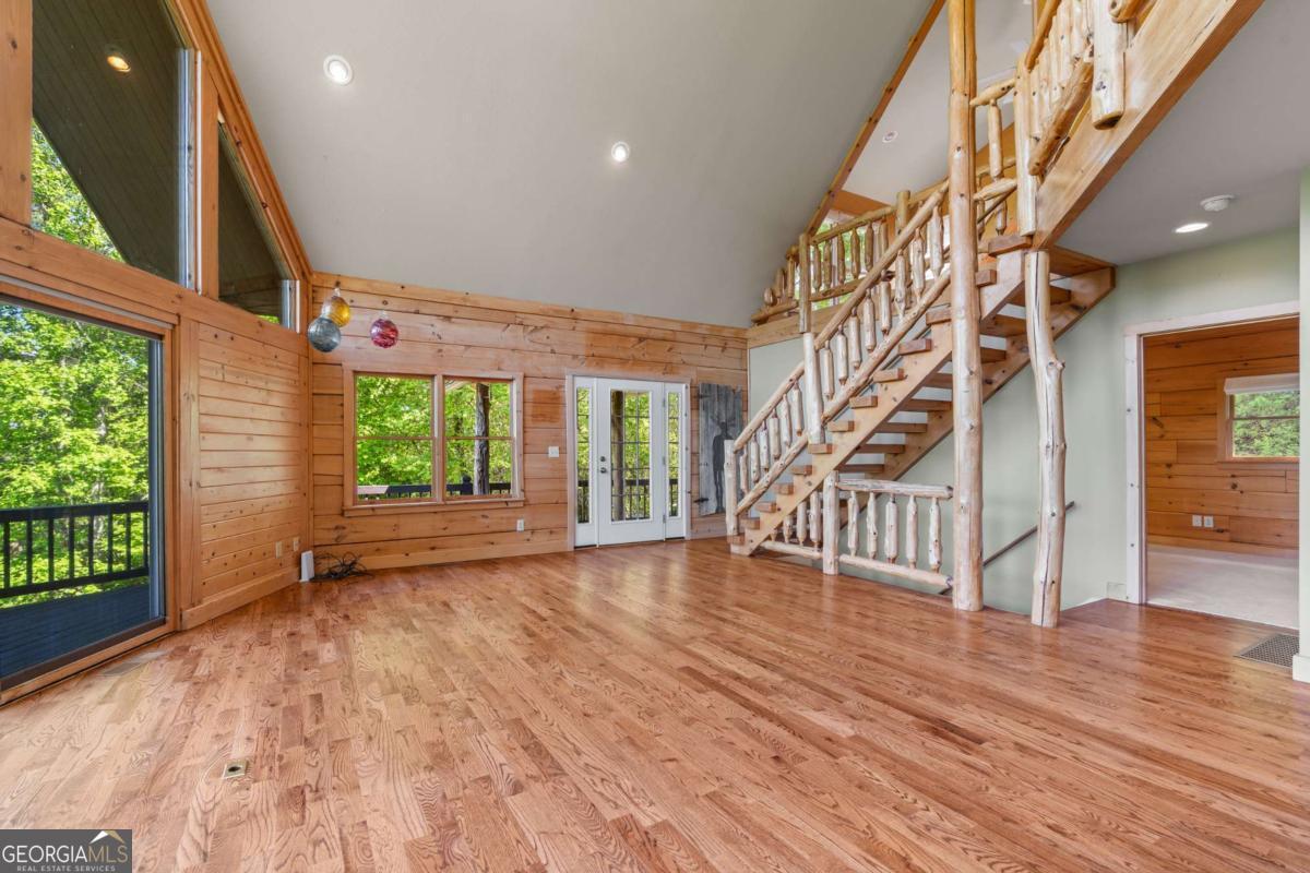 410 Falling Springs Tiger GA 30576