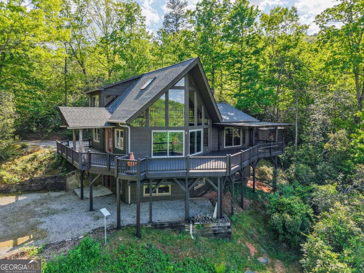 410 Falling Springs Tiger GA 30576