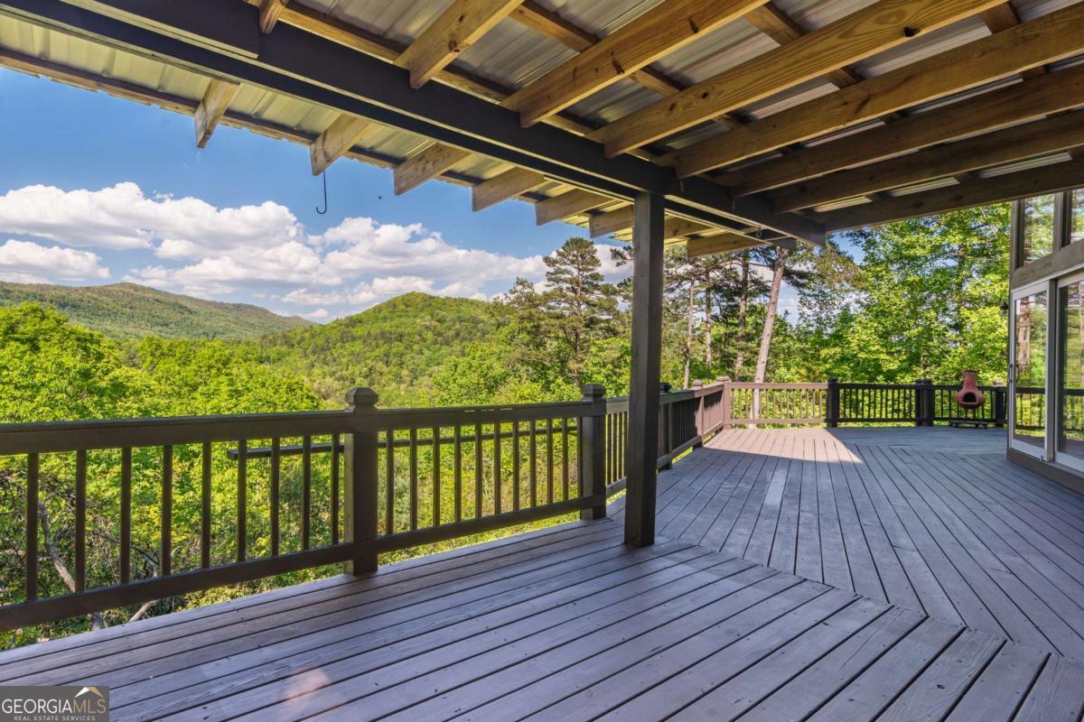 410 Falling Springs Tiger GA 30576