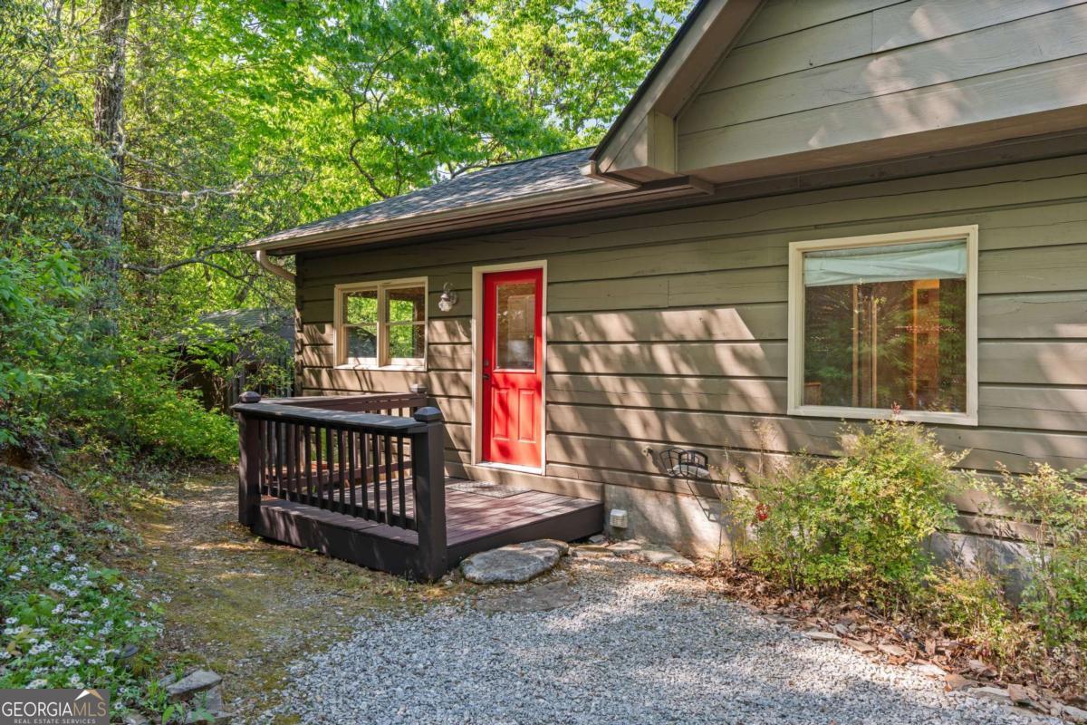 410 Falling Springs Tiger GA 30576