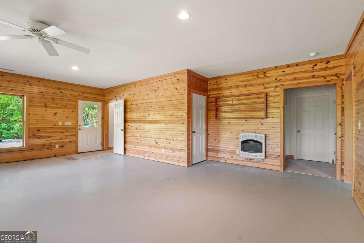 410 Falling Springs Tiger GA 30576