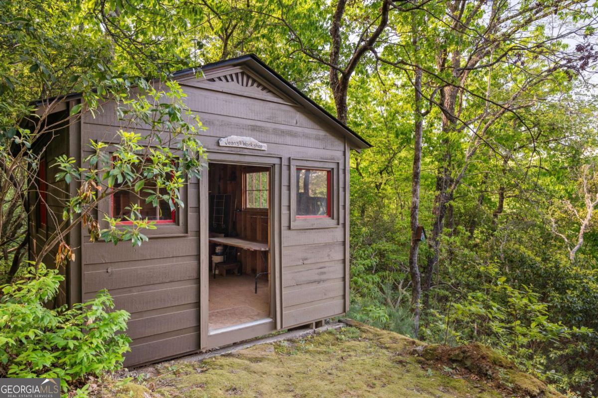 410 Falling Springs Tiger GA 30576