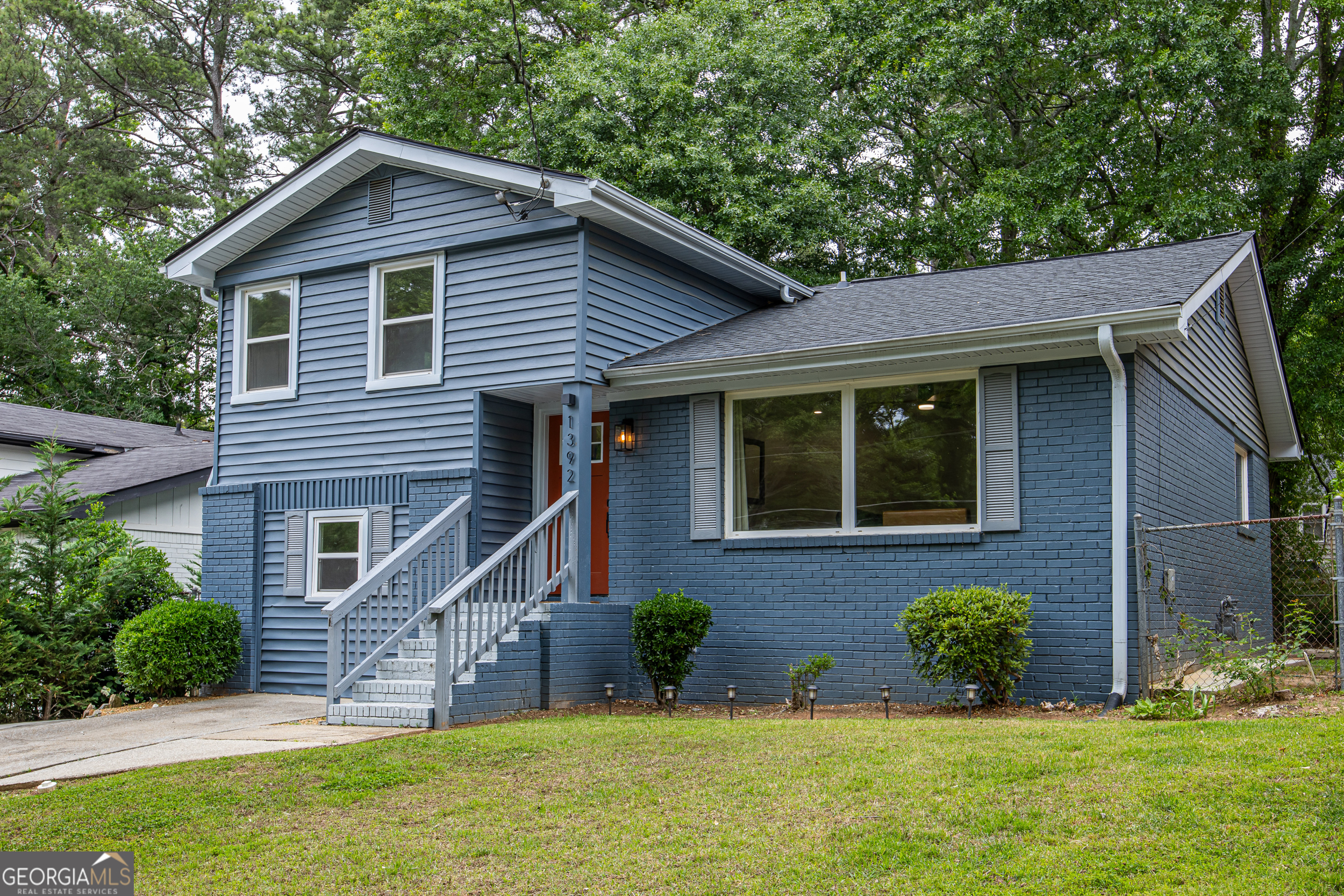1392 Willow Trail SW Atlanta GA 30311