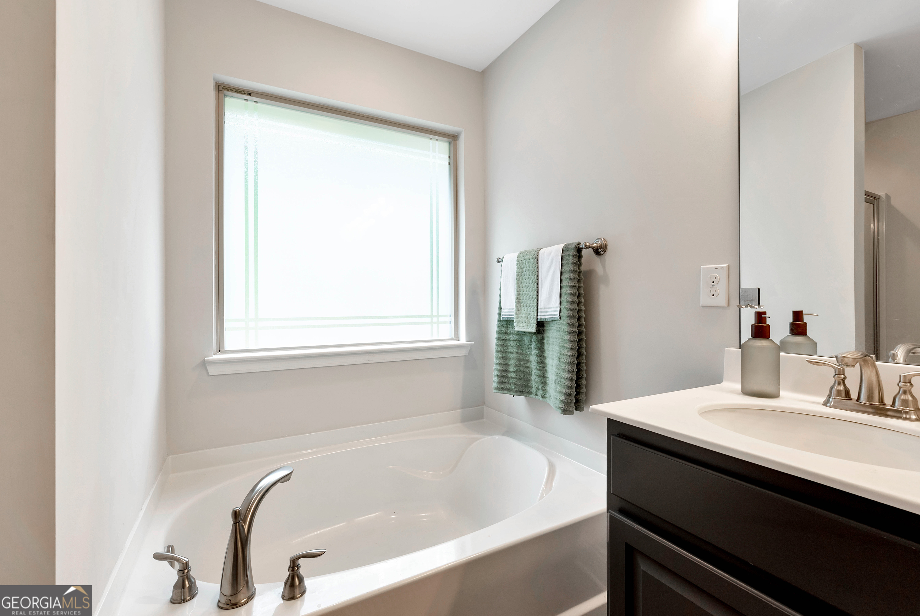 447 Brooks Village Drive Pendergrass GA 30567