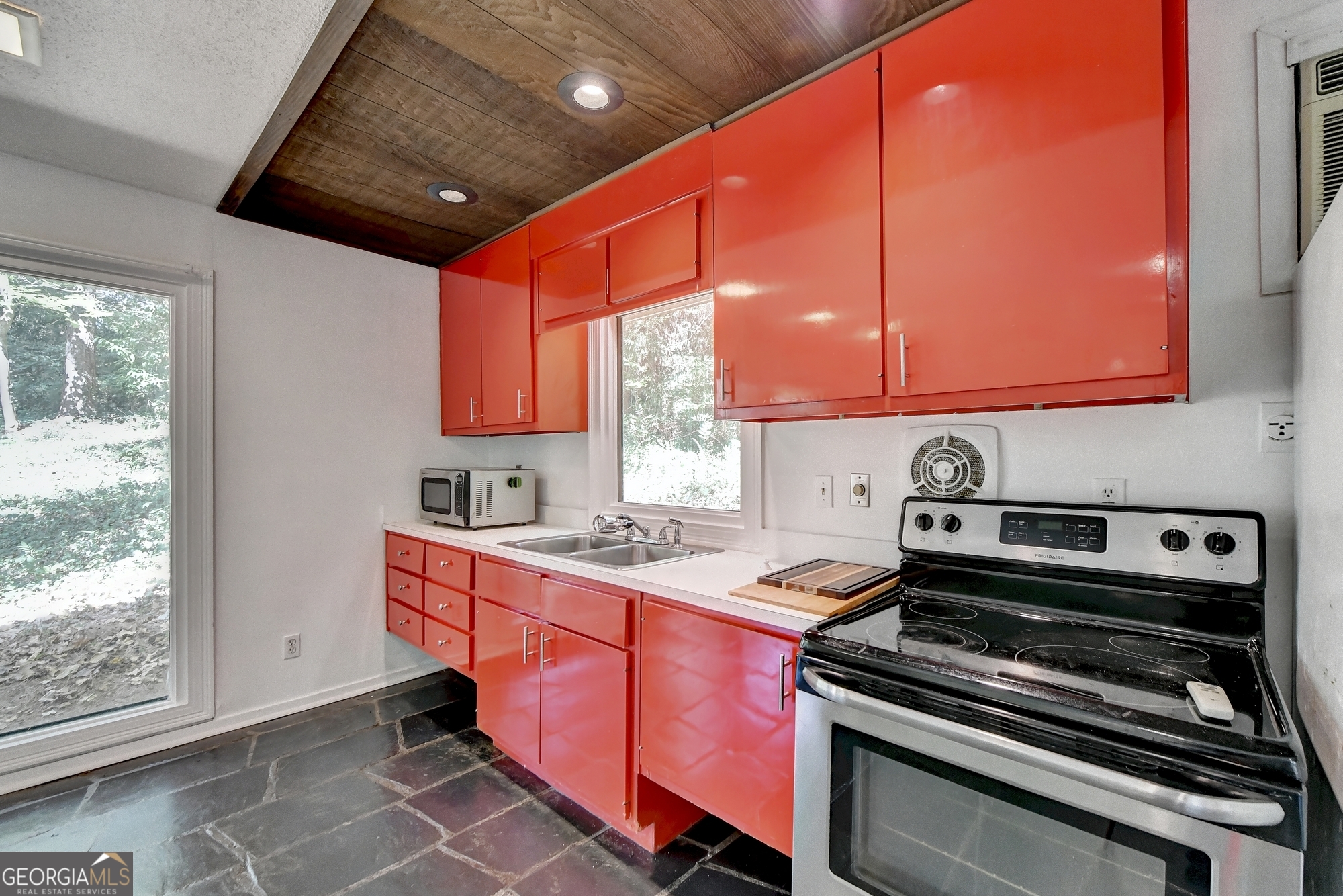 906 Lullwater Road Ne Atlanta GA 30307