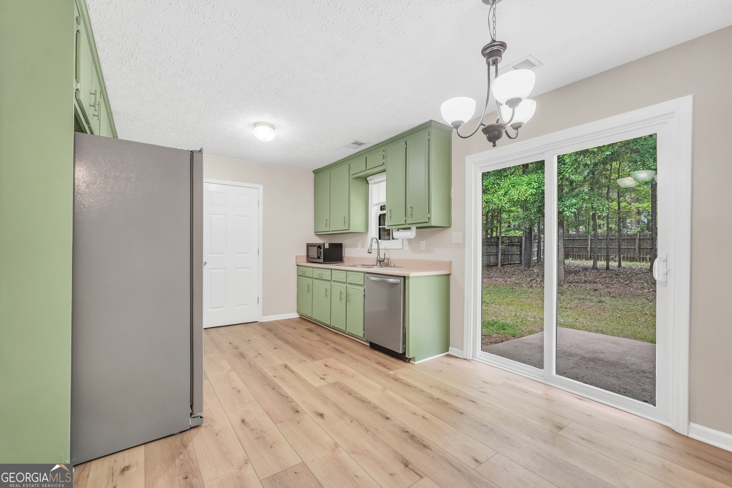 521 Sarahs Lane Locust Grove GA 30248