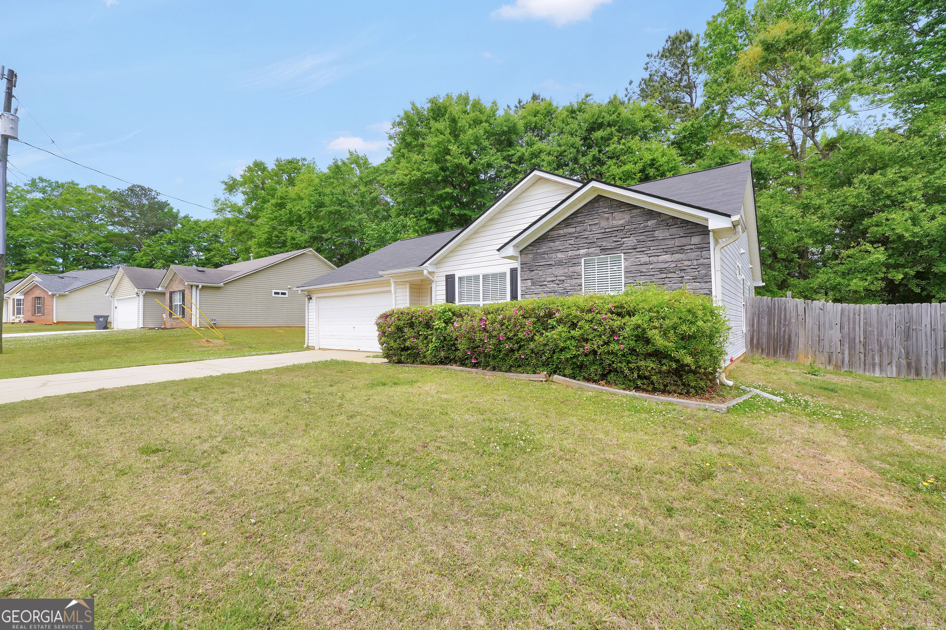521 Sarahs Lane Locust Grove GA 30248