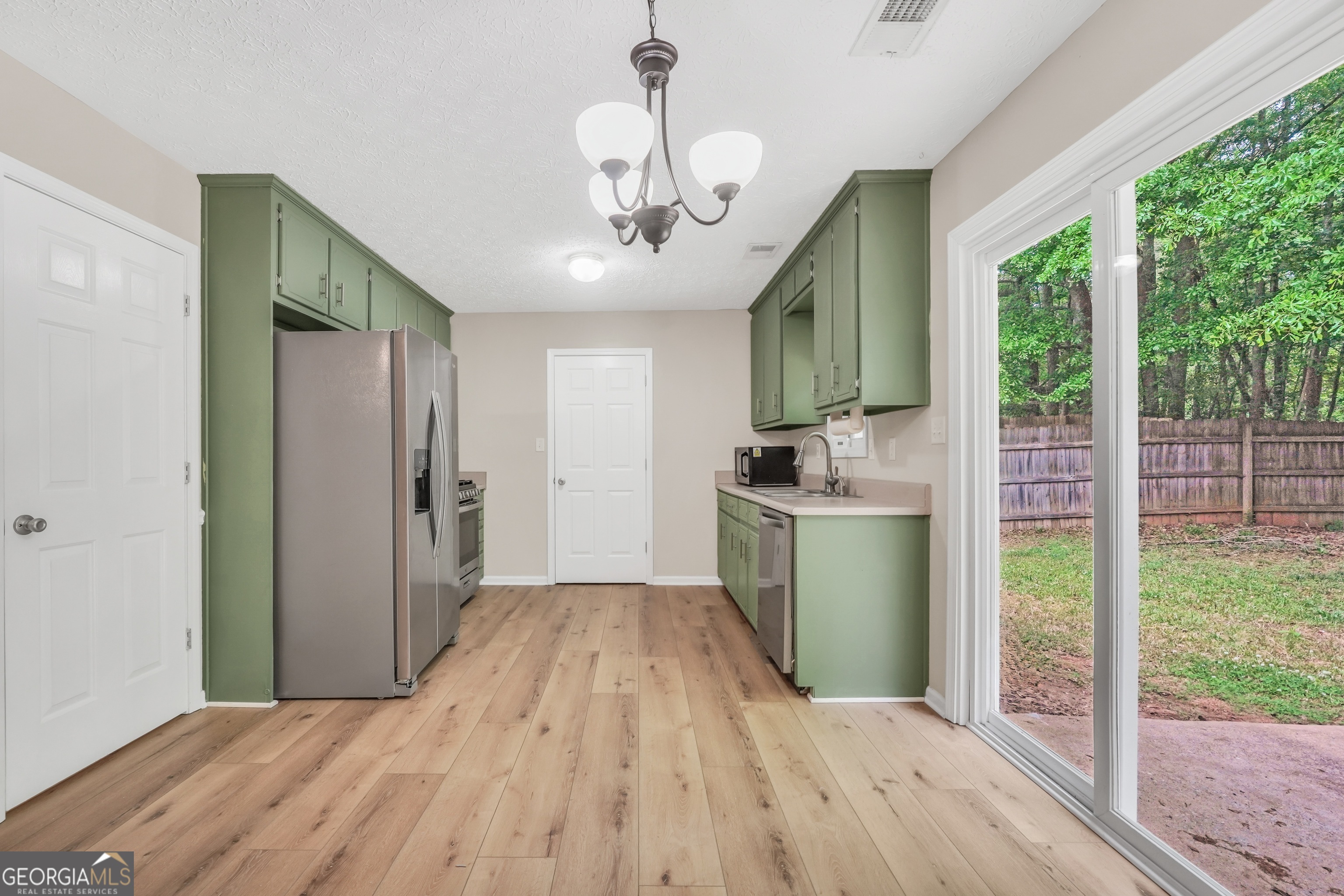 521 Sarahs Lane Locust Grove GA 30248