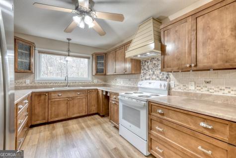 339 Henderson Road Young Harris GA 30582