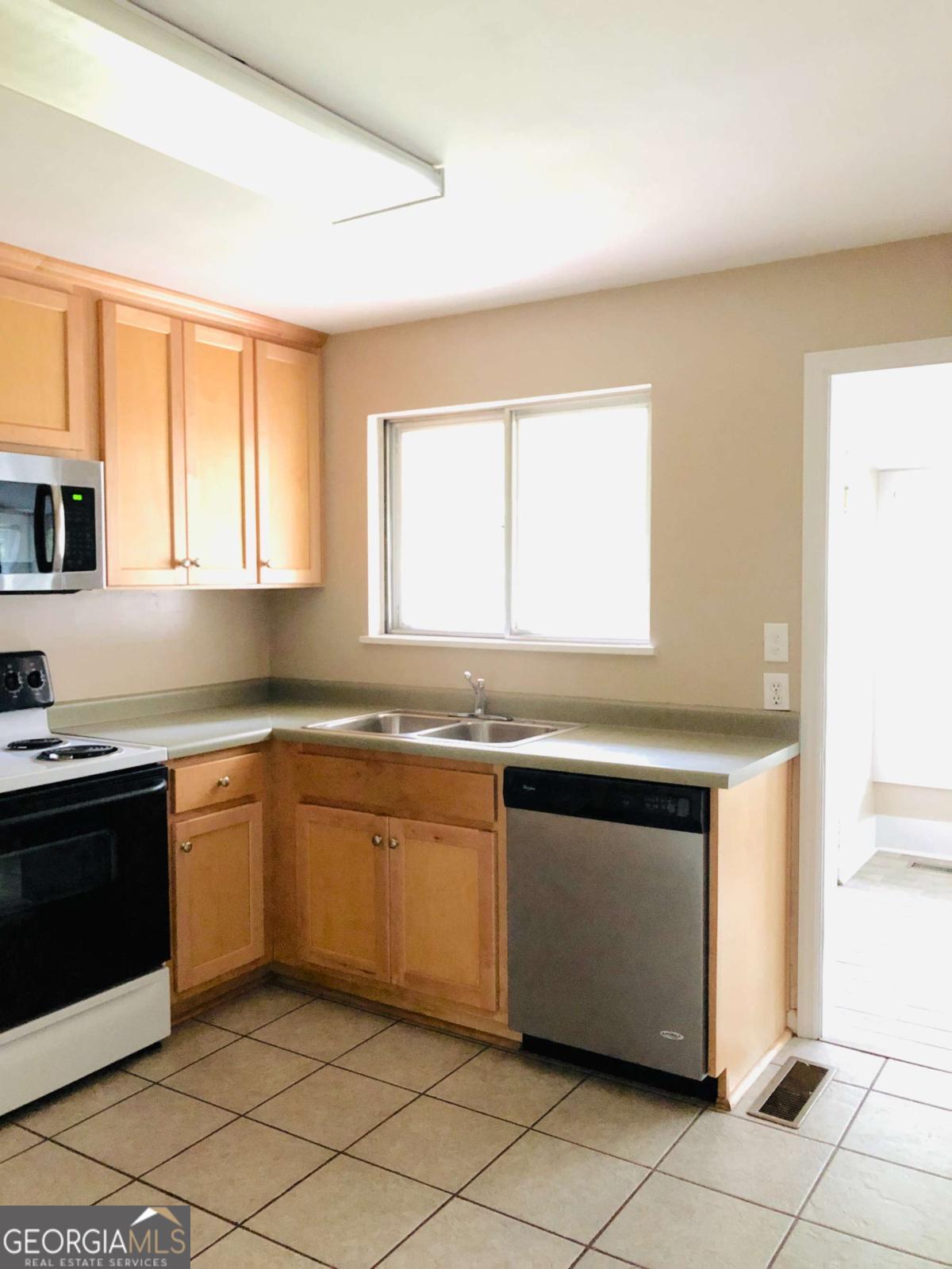 123 Garden Lane Athens GA 30606
