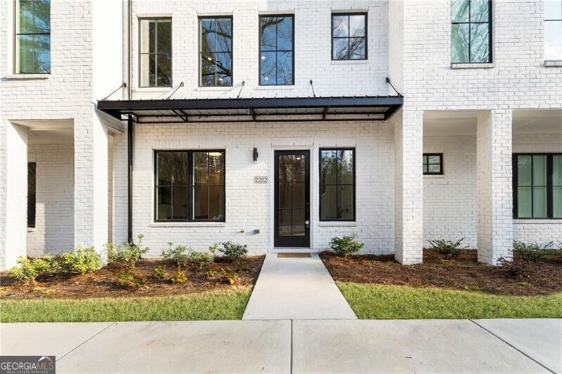 2202 Carlton Court Atlanta GA 30318