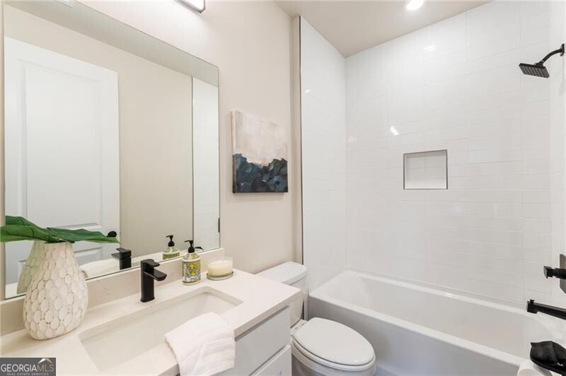 2202 Carlton Court Atlanta GA 30318