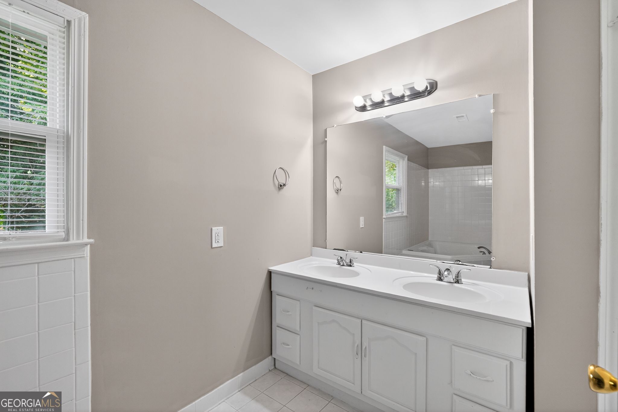 523 Barbashela Circle Stone Mountain GA 30088