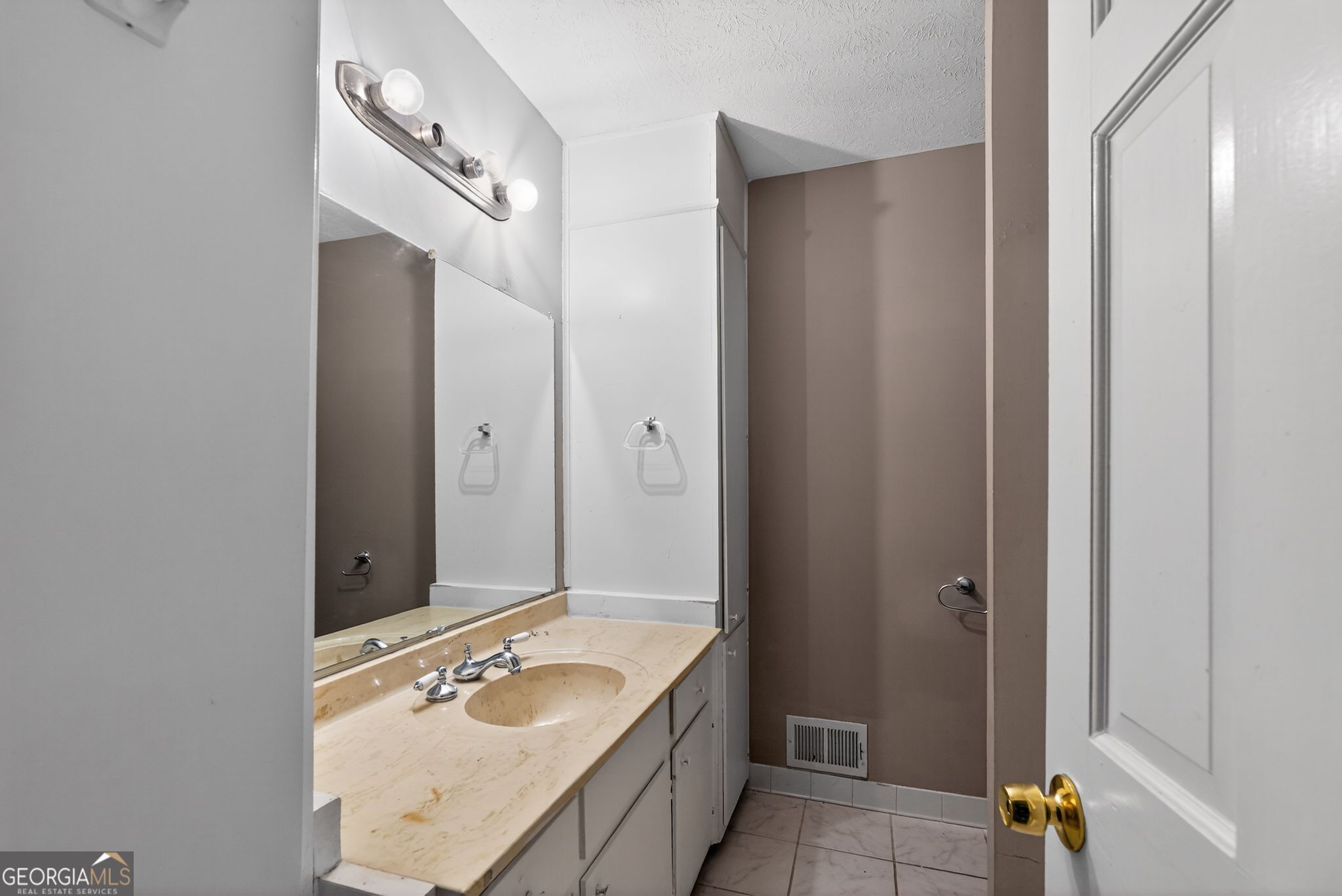 523 Barbashela Circle Stone Mountain GA 30088