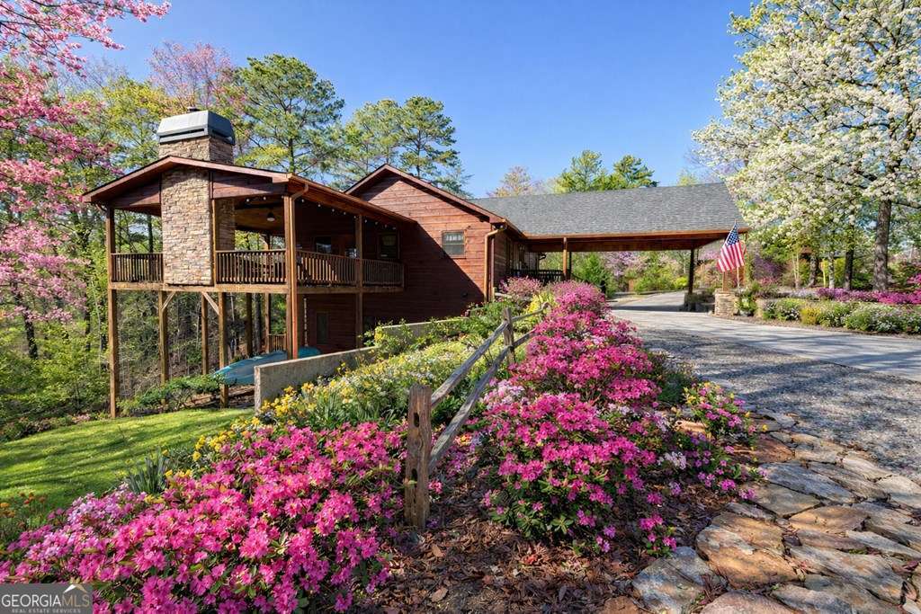 740 Highland Gap Mineral Bluff GA 30559