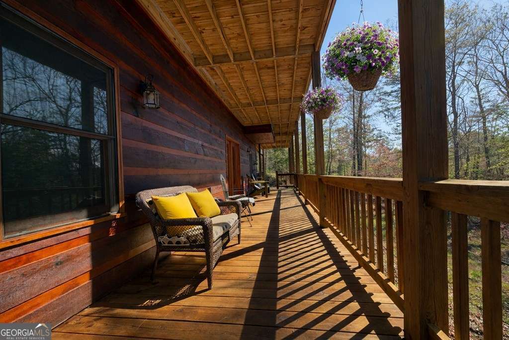 740 Highland Gap Mineral Bluff GA 30559