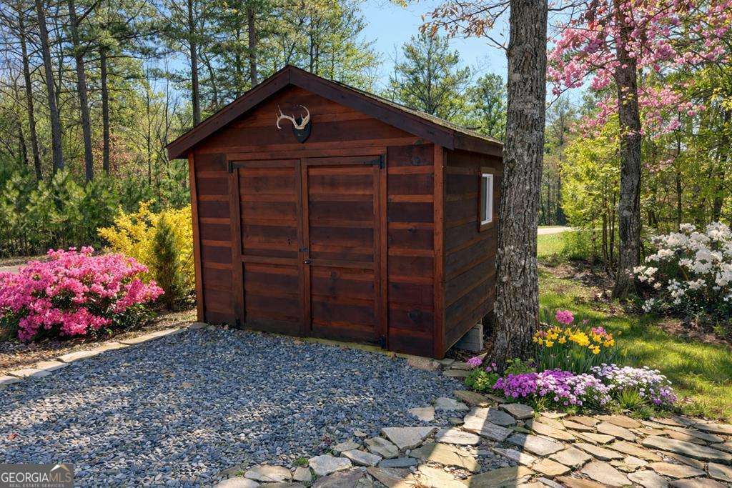 740 Highland Gap Mineral Bluff GA 30559