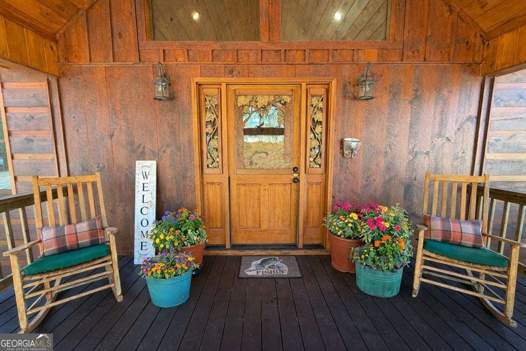 740 Highland Gap Mineral Bluff GA 30559