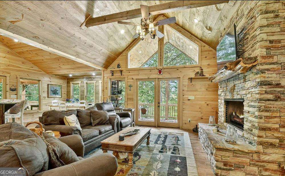 740 Highland Gap Mineral Bluff GA 30559