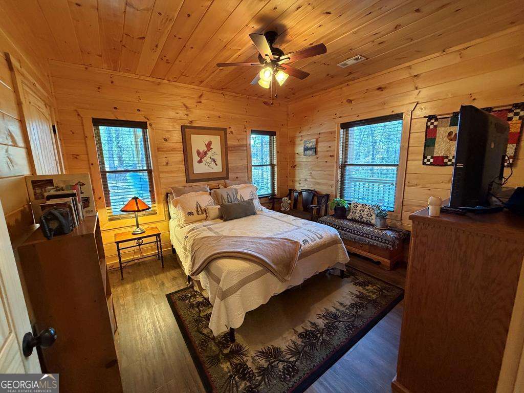 740 Highland Gap Mineral Bluff GA 30559
