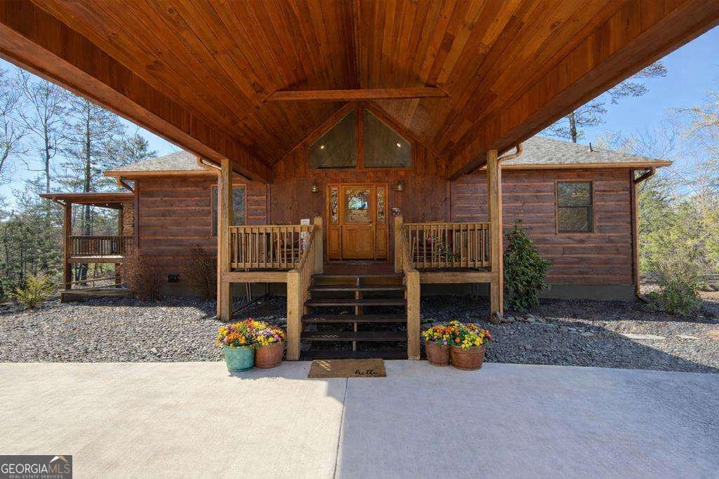 740 Highland Gap Mineral Bluff GA 30559