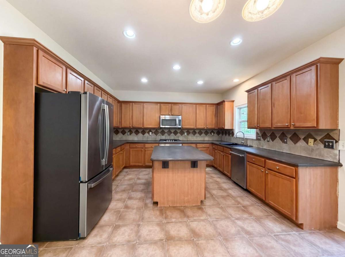 520 Lullaby Court Fayetteville GA 30214