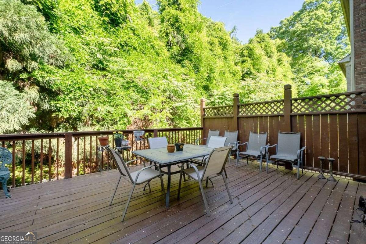 2852 Overlook Court NE Atlanta GA 30324