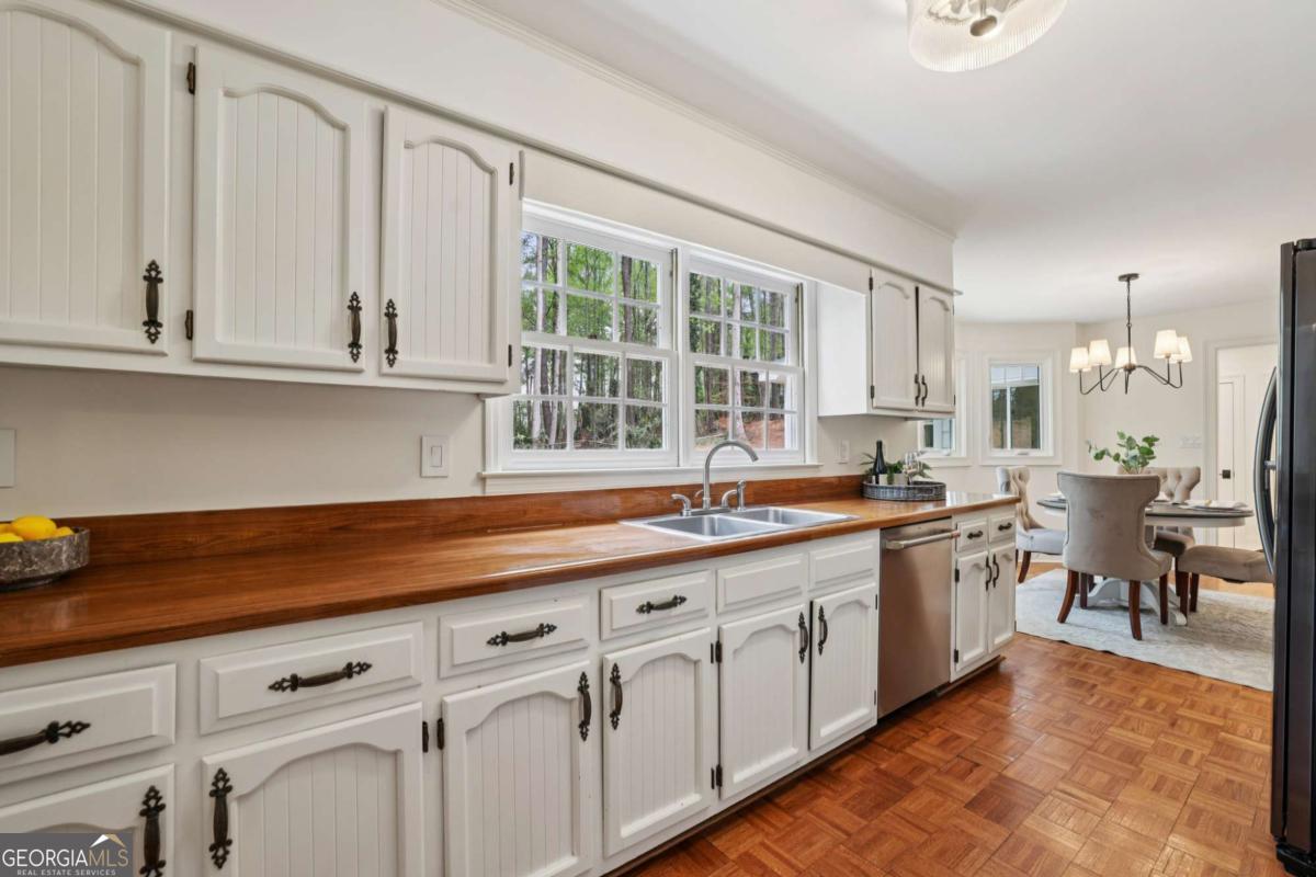 8025 River Circle Sandy Springs GA 30350