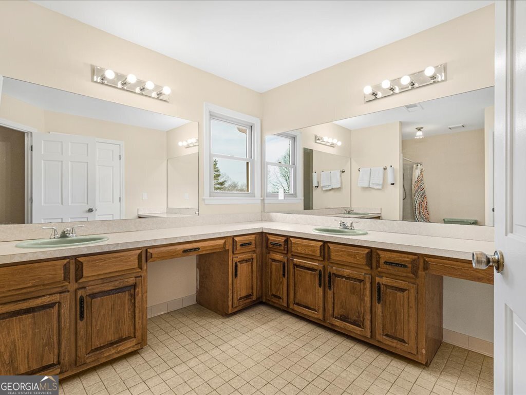 652 Mccready Drive Dallas GA 30157