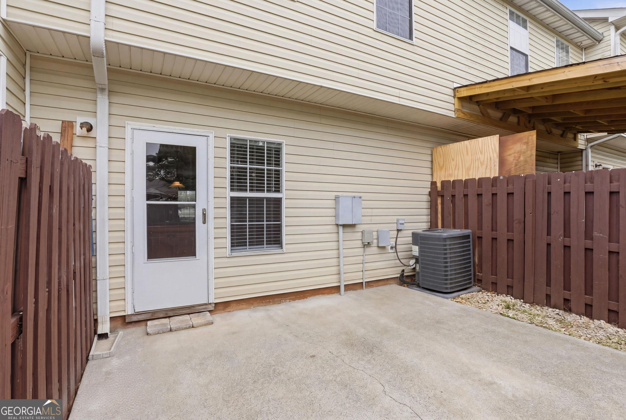 4210 Oakwood Road Oakwood GA 30566