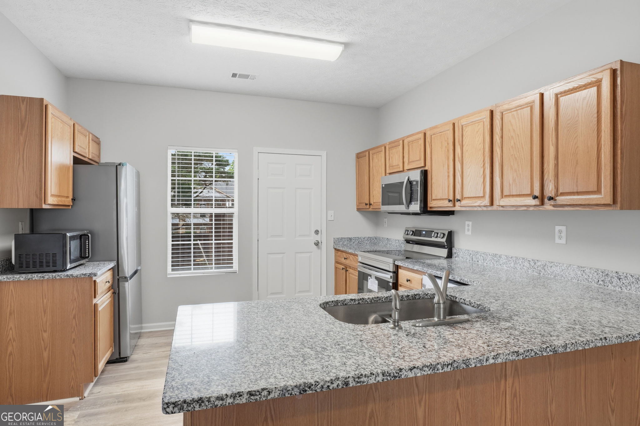4210 Oakwood Road Oakwood GA 30566
