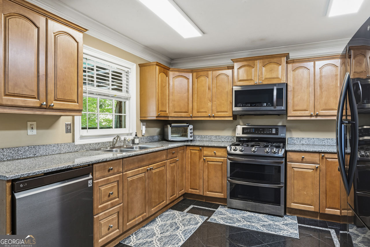 3499 Prince George Street East Point GA 30344