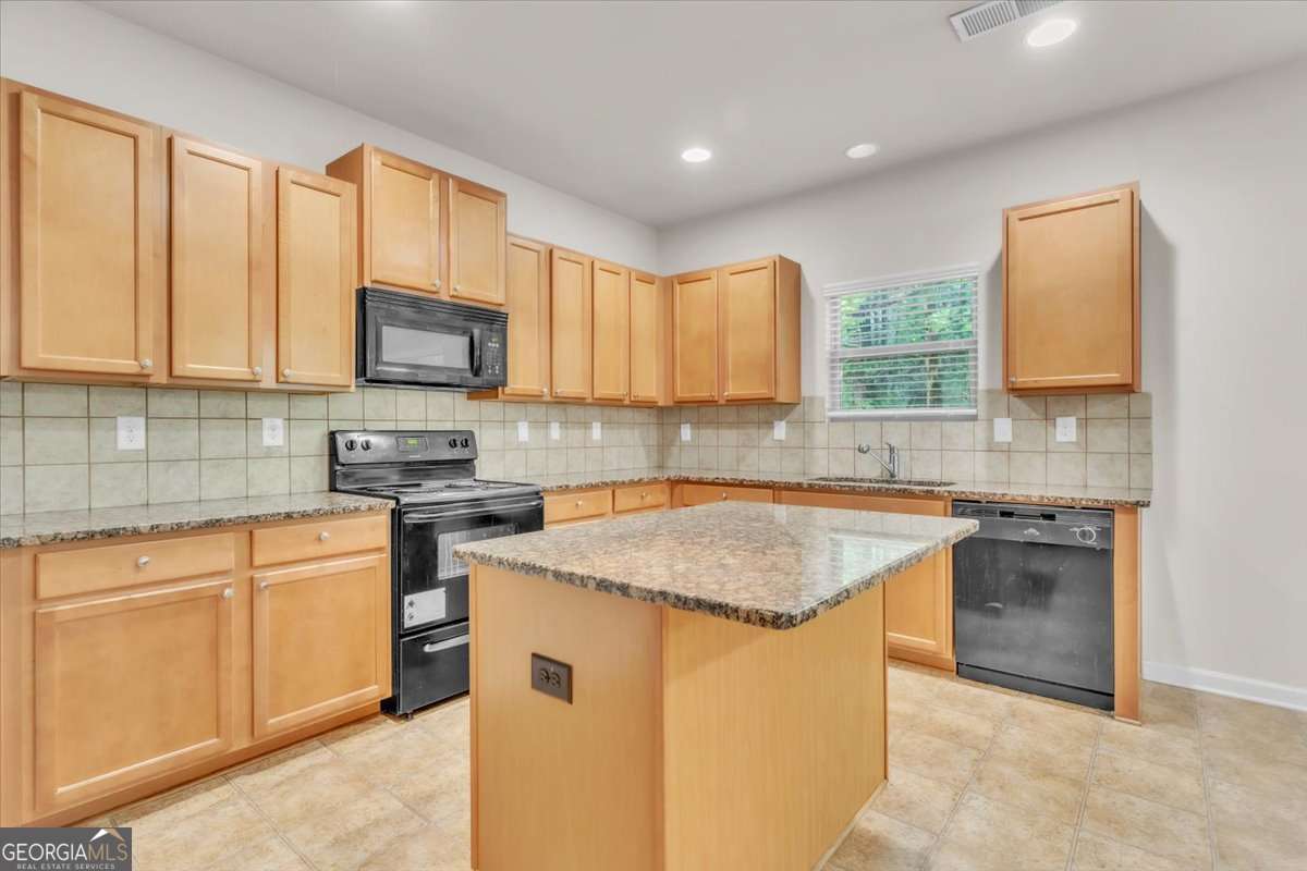 5615 Wisbech Way Atlanta GA 30349
