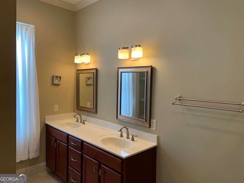 1041 Village Park Drive Greensboro GA 30642