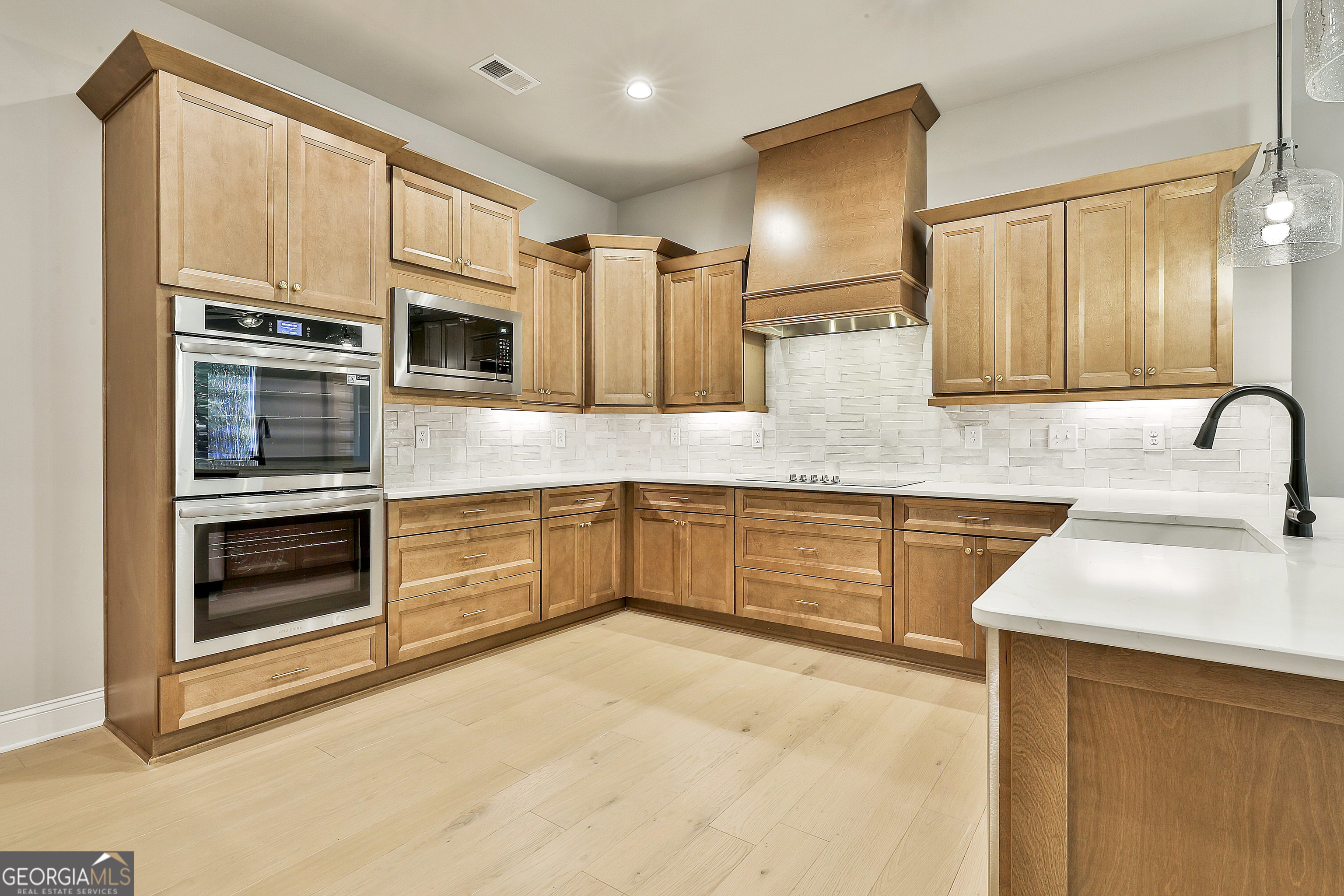 16 Nelson Way Williamson GA 30292